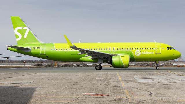 VP-BTX:Airbus A320:S7 Airlines